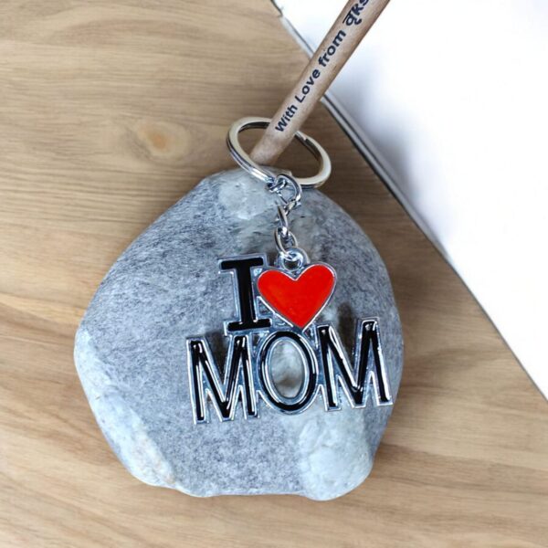 I Love My MOM Stylish Metal Keychain l Gift for MOM - Image 2